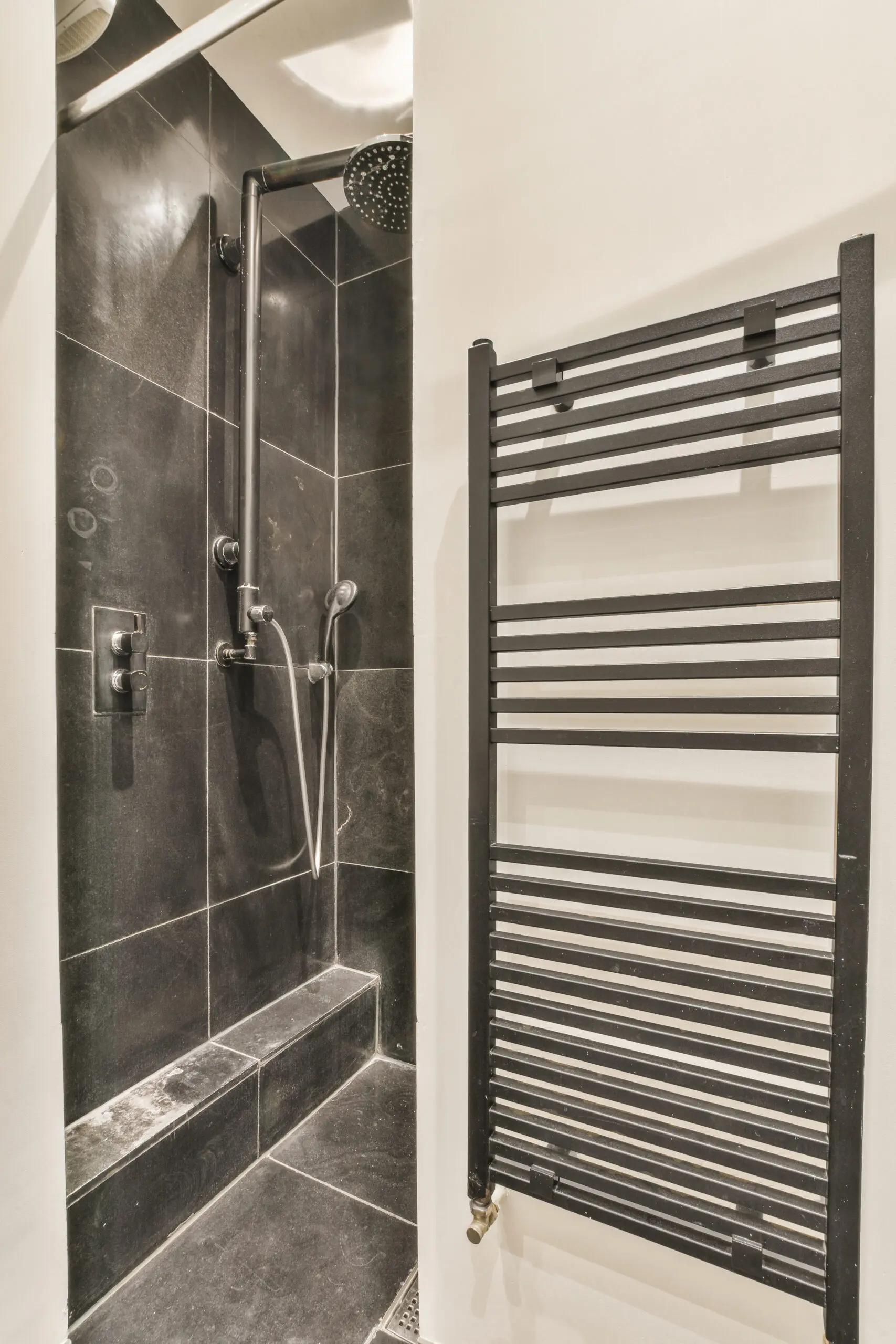 Shower box in modern bathroom